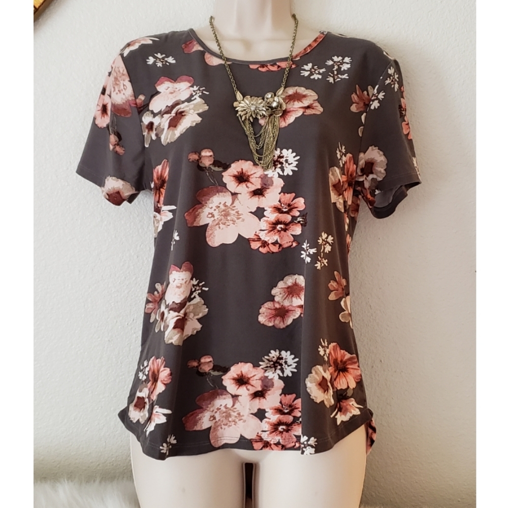 J for Justify Grey Floral Top